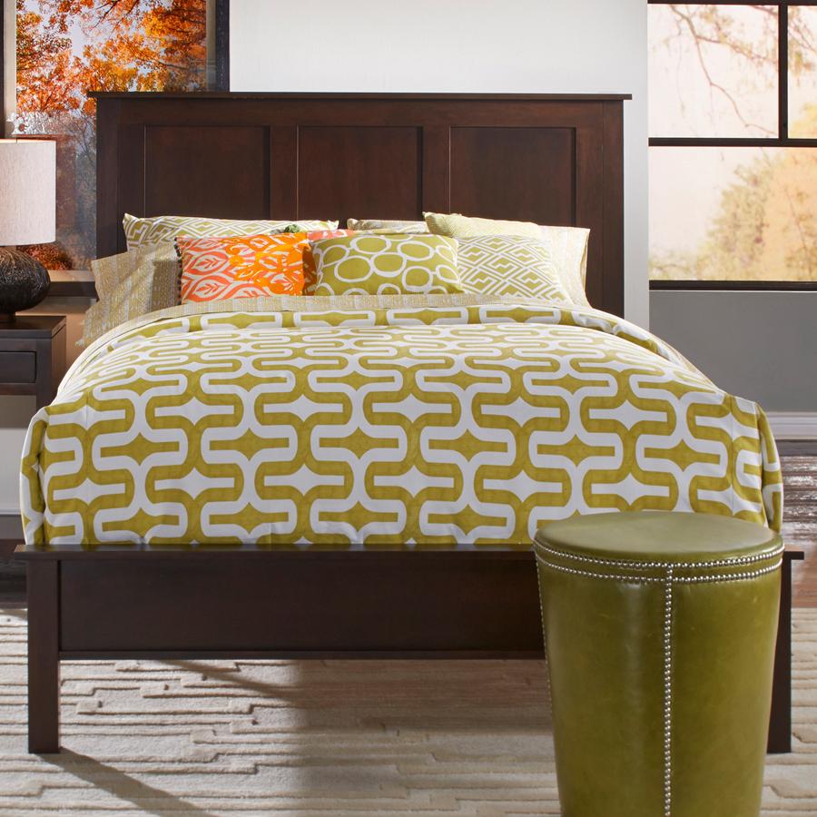 Daniel's Amish Concord Solid Cherry King Bed Belfort Furniture